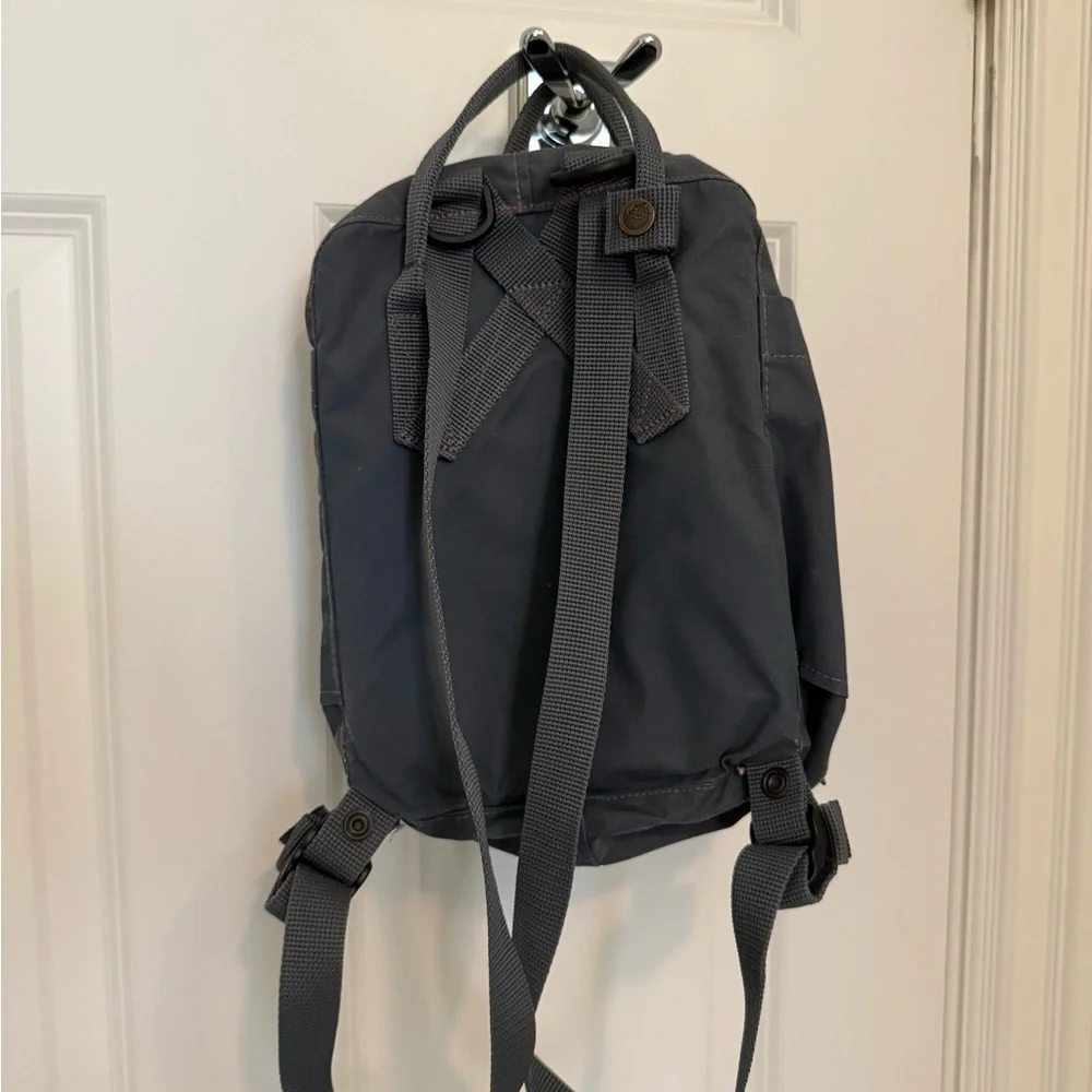 Kånken Gray Backpack - Picture 2 of 2